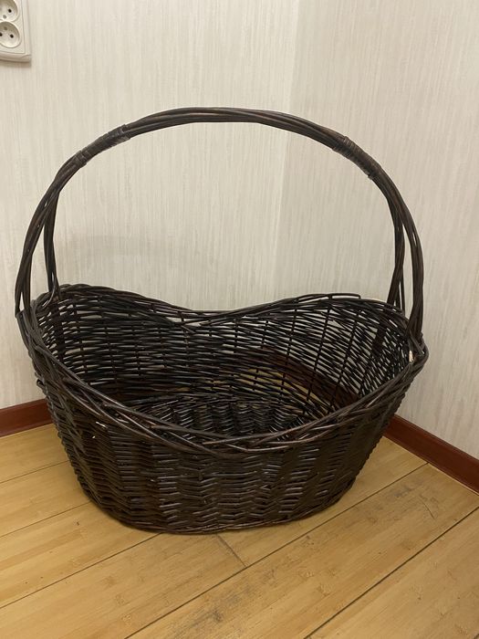 Плетенная корзина