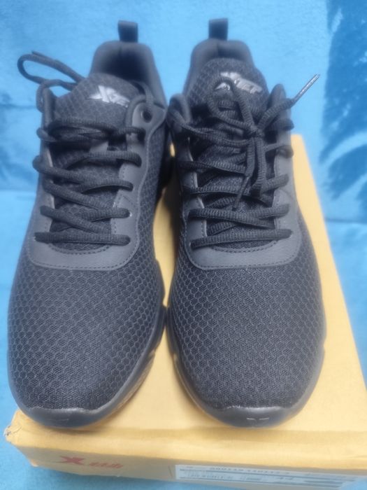 Продам кроссовки x-tep оригинал