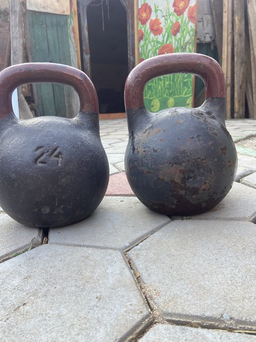 Продам гирю 24кг