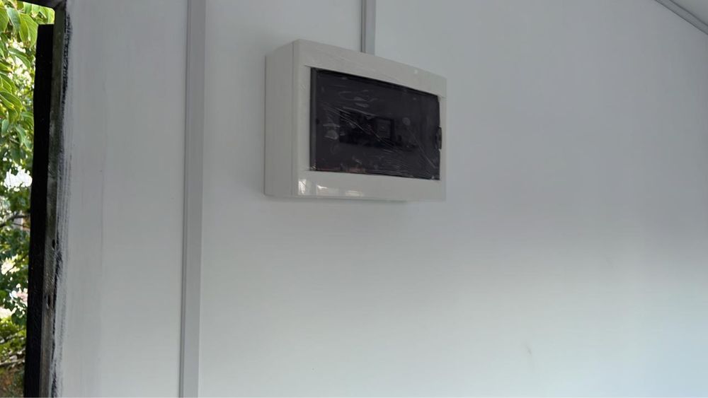 Продается Будка с мебелью