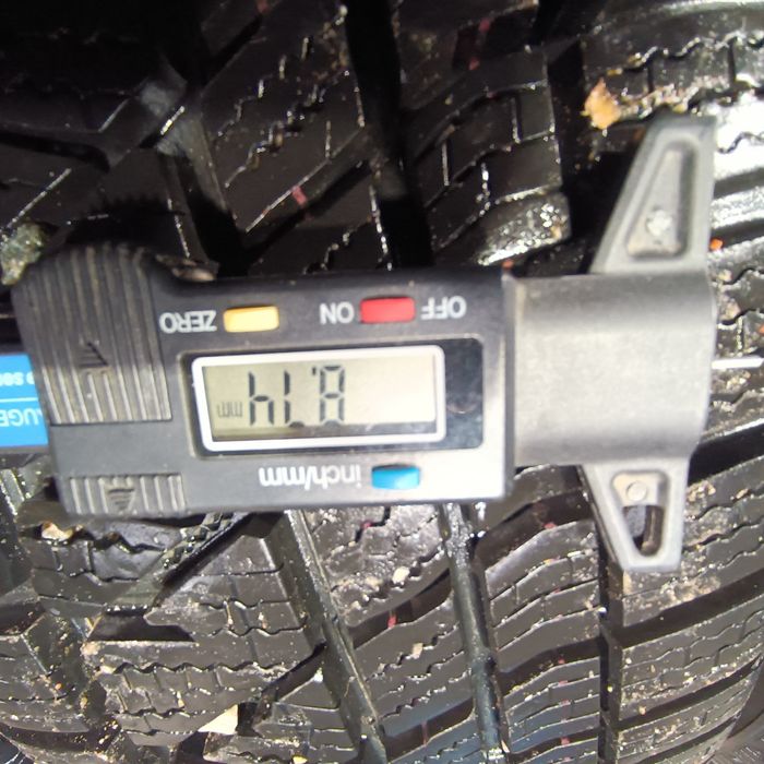 Хюндай ИХ 35 джанти оригинални с зимни гуми Кумхо