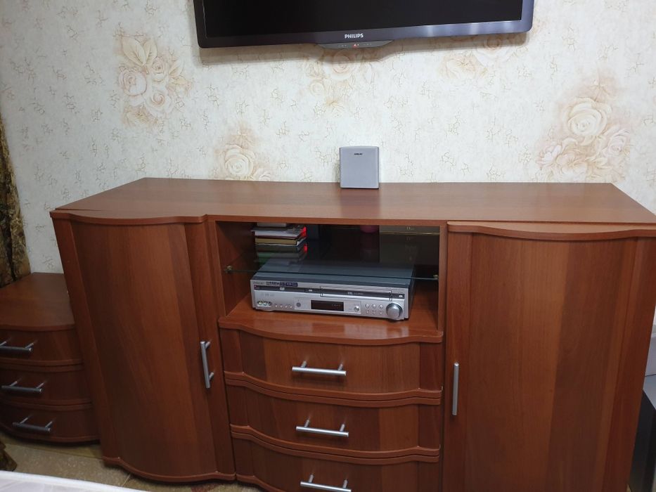 Продаётся спальный гарнитур