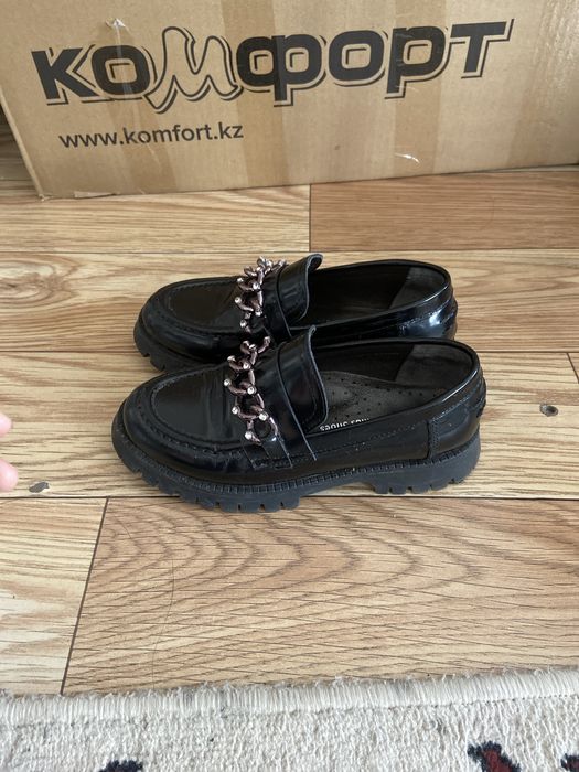 Кожаные лоферы, 32 размер