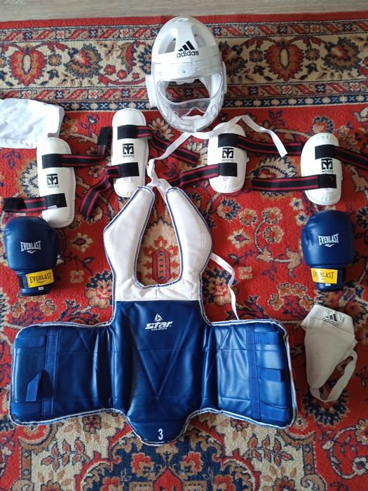 Продам полную экипировку для таэквондо