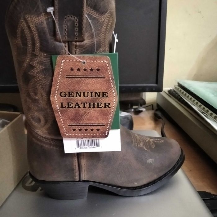 Продам сапоги для мальчика