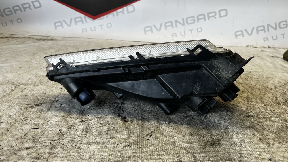 Volkswagen T-Rock 17- десен халоген