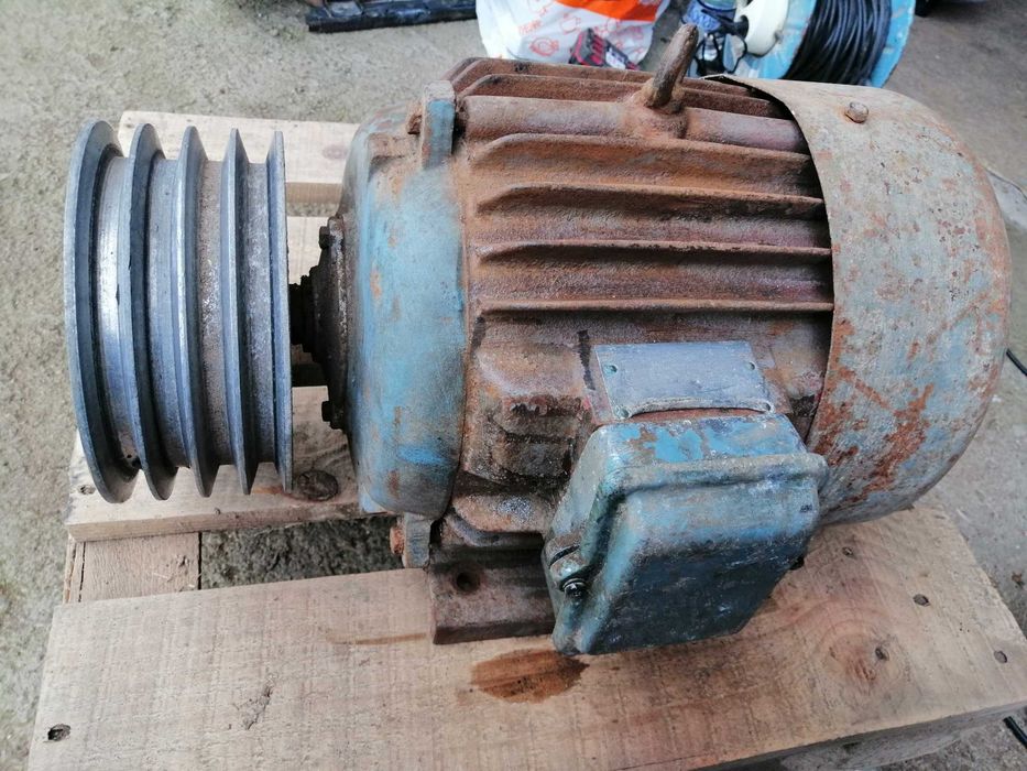 Продавам електромотори