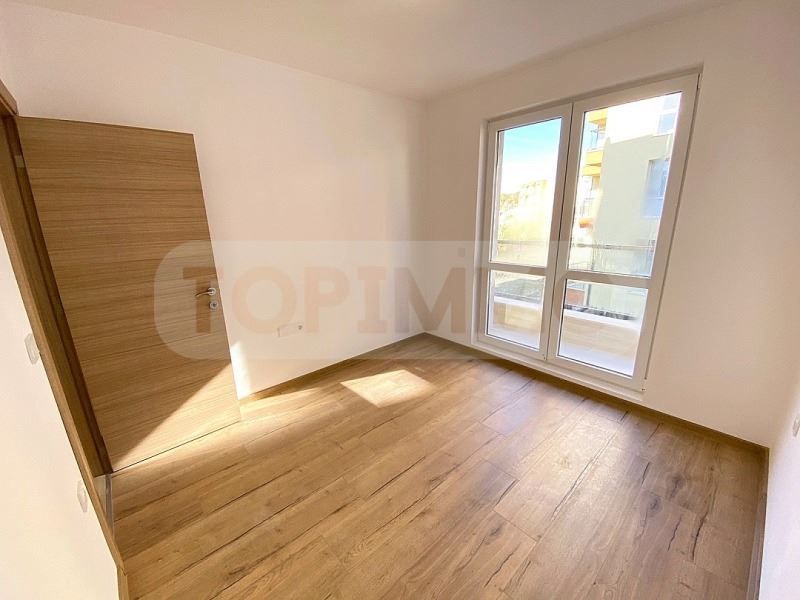 Продава се Двустаен апартамент в Варна, м-т Пчелина - 57 кв.м за 1665 €/кв.м - Снимка #8