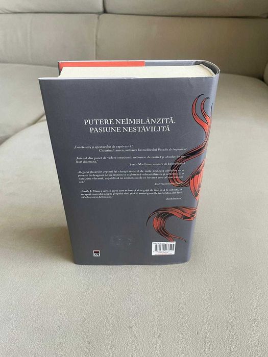Regatul flacarilor argintii sarah j maas acotar hardcover