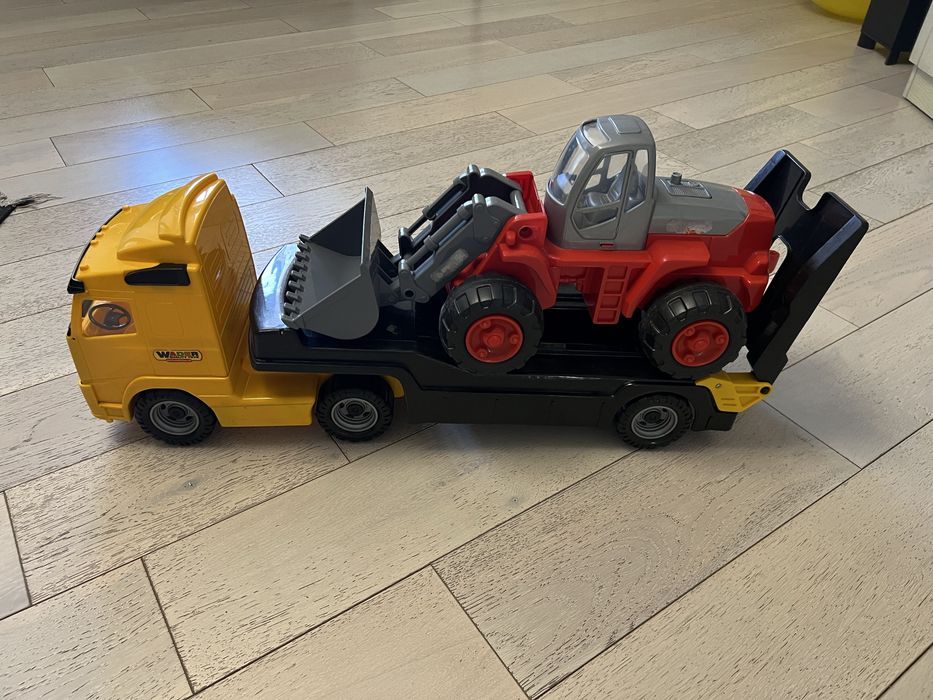 Эвакуатор и Трактор -грейдер