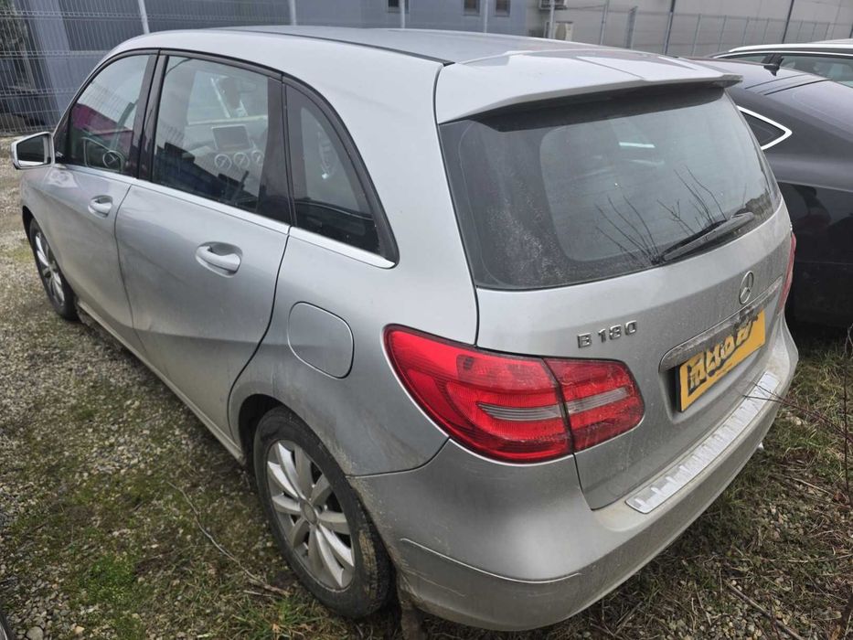 Dezmembrari dezmembrez Mercedes B-Class 1.8 CDI cod motor OM651901