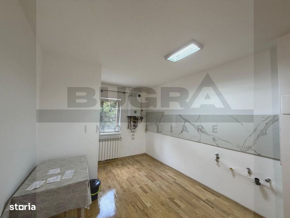 Apartament de 4 camere, decomandat, 95mp, parcare, zona Piata Zorilor