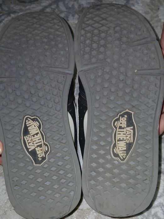 продам кроссовки vans