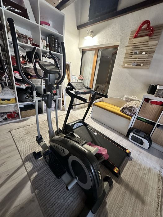 Banda alegat si bicicleta eliptica