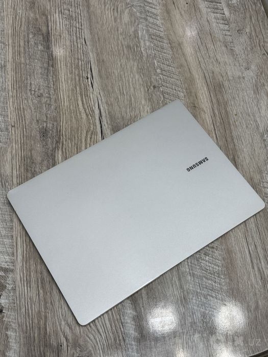 Samsung Galaxy Book 3 pro
