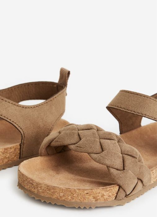 Босоножки для девочки новые