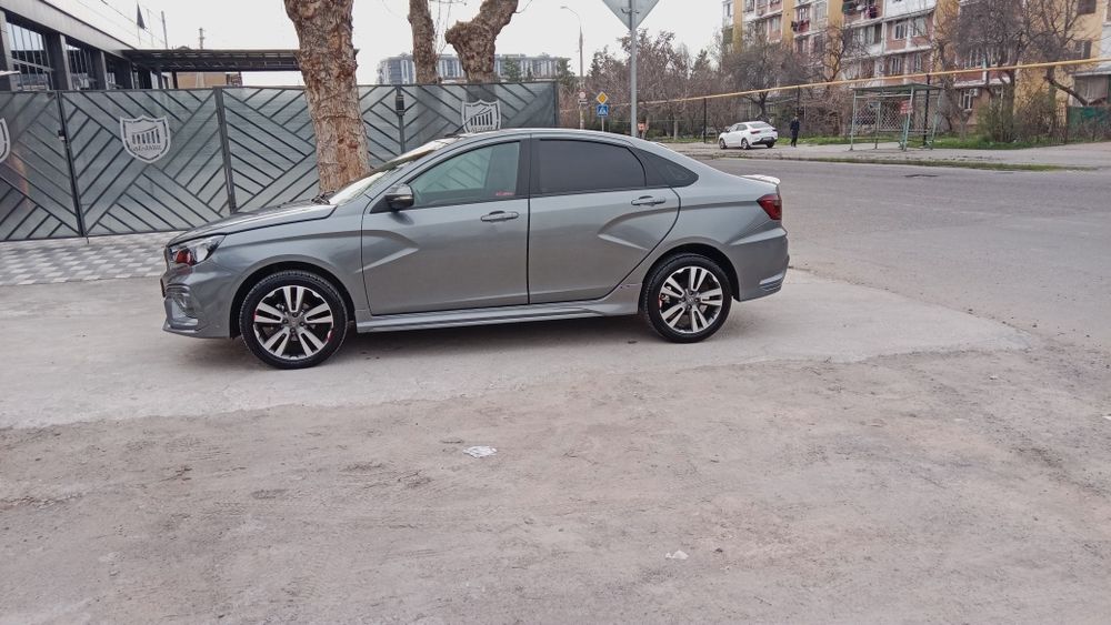 Лада Веста 2019 год.