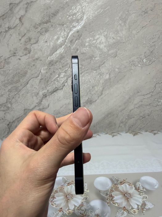 iPhone 13, 128 ГБ — идеальное состояние