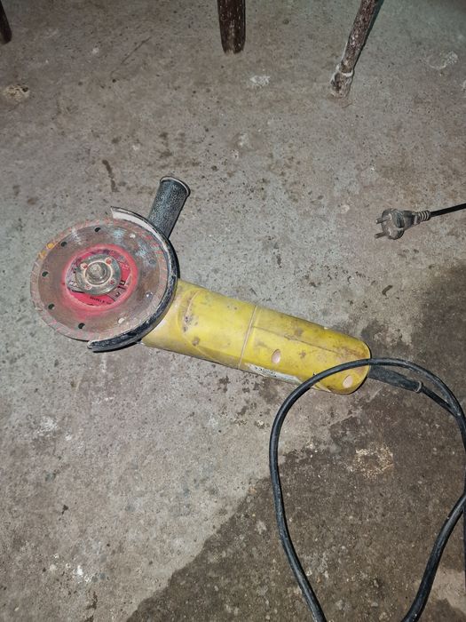 Продавам Ъглошлайф