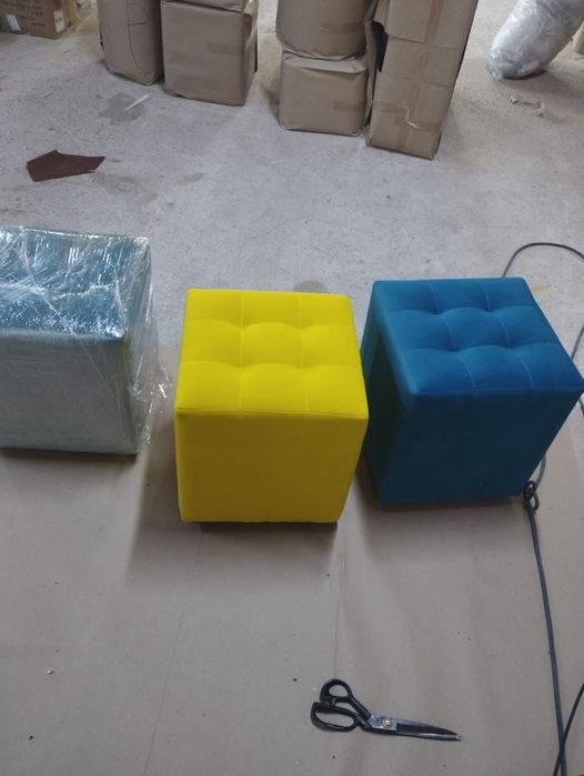 Стульчи и пуфики