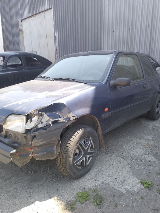 Автомобиль Ford Fiesta