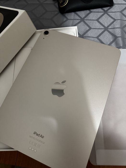 iPad Air (5th Generation) Wi-Fi 256gb