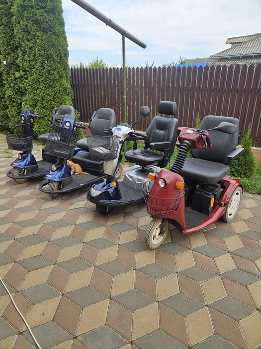 Vând scuter electric, triciclu, căruț, cărucior bătrâni