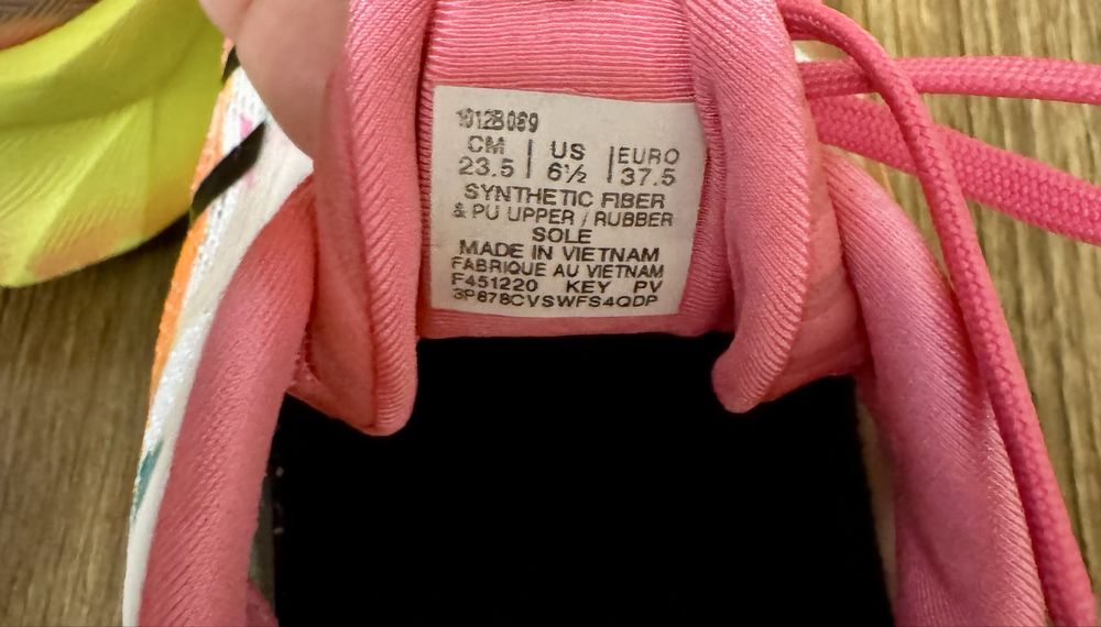 Маратонки Asics за жени