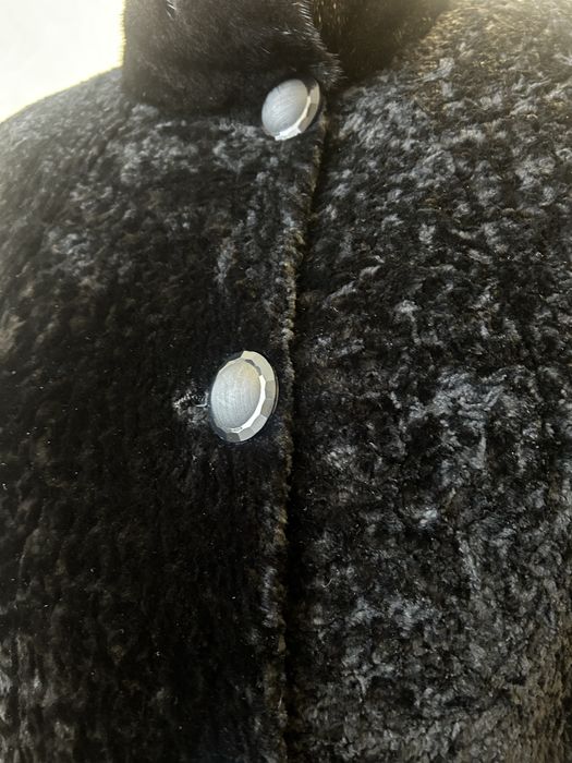 Продам каракулевую шубу