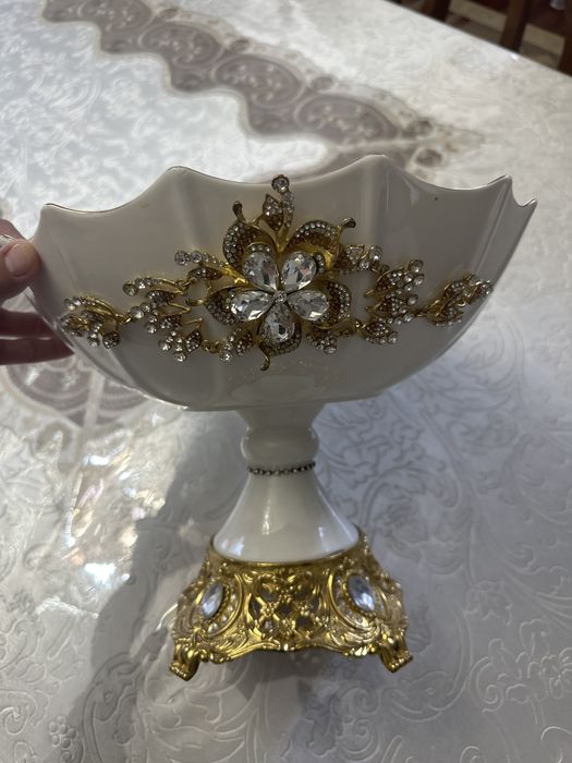 Продам фруктовницы 2 штуки