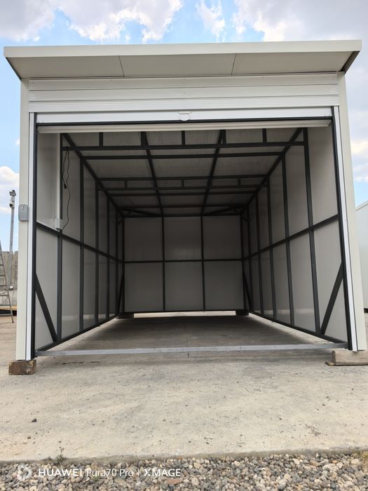 Произвежда гаражни клетки от термопанели