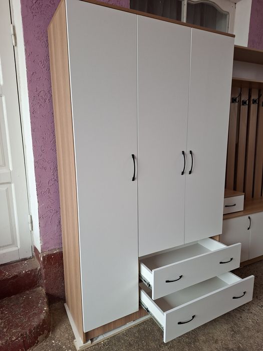 Шифонер новый, ламинат