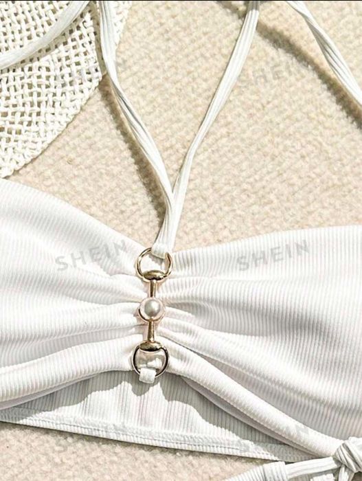 Costum de baie alb din doua piese Marime M