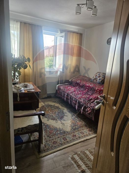 Apartament cu 3 camere de vânzare în cartierul Constructorului