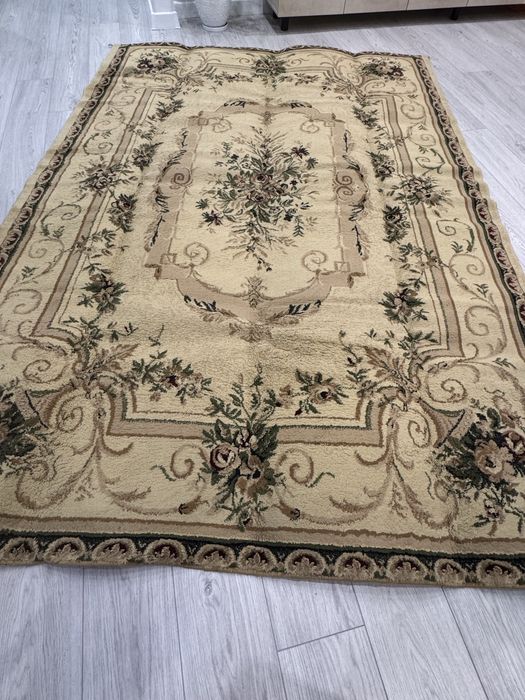 Ковёр 2/3 в отличном состоянии