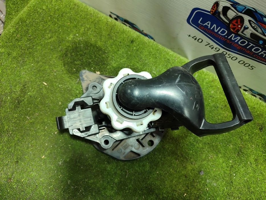 SUPORT MONTARE ROATA REZERVA + CAPAC RENAULT CLIO IV 2015 1.0 BENZINA TCE COD OEM 8106937 / 849823240 HATCHBACK 2012-2019