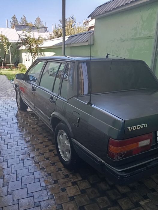 Автомобиль VOLVO  - 740
