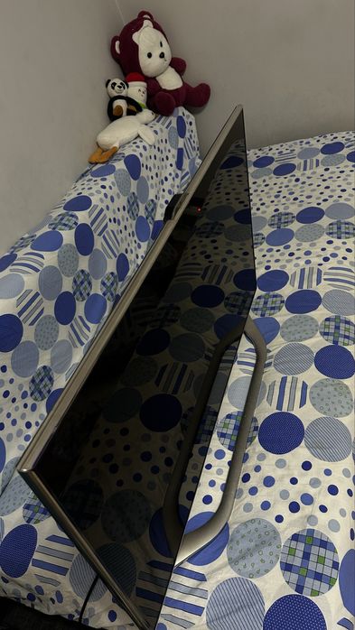 Телевизор Samsung UE40ES8007U