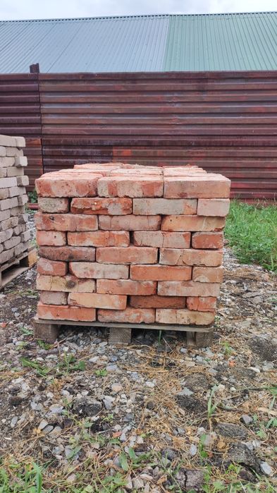 Продам б/у кирпичи