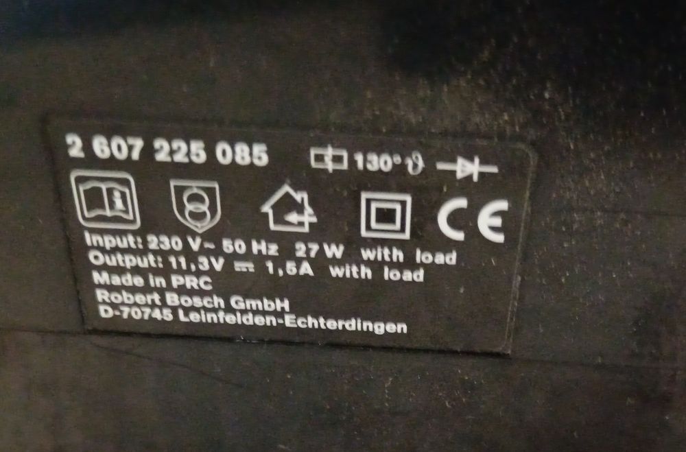 Șlefuitor BOSCH, acumulator și încărcător incluse
