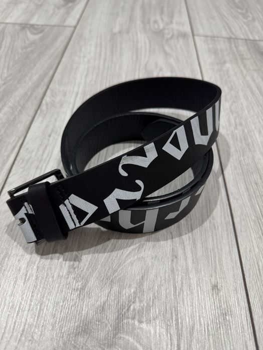 Curea de piele cu model