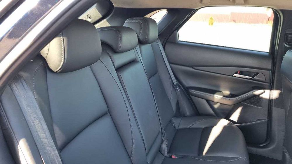 Mazda CX-30 кроссовер