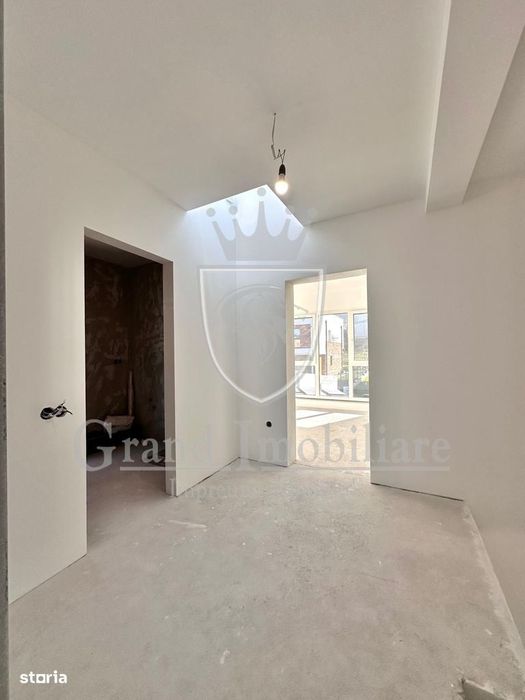 Duplex de vanzare 270 mp, zona Floresti