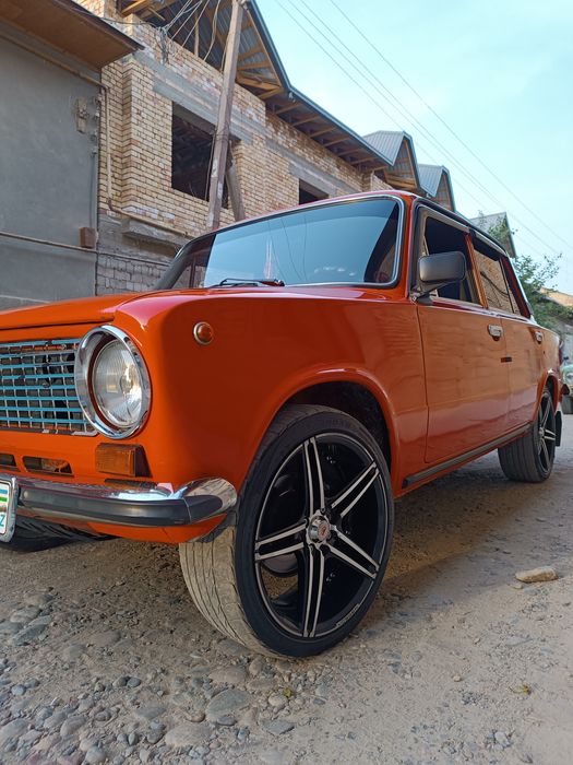 Сотилади ваз-21011