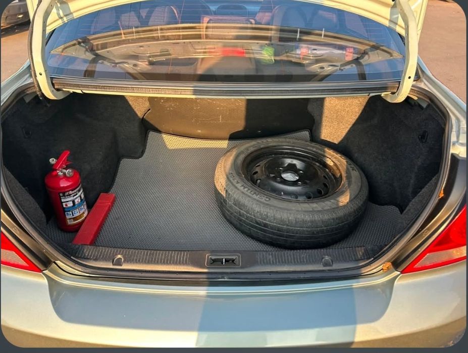 nissan almera classic