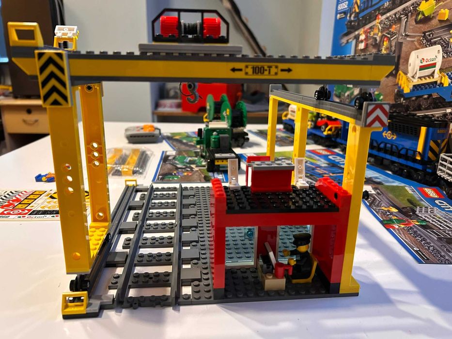 LEGO 60052 влак,