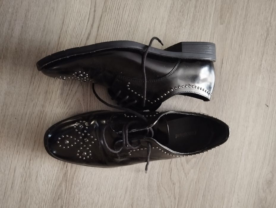 Модерни обувки за всекидневието!