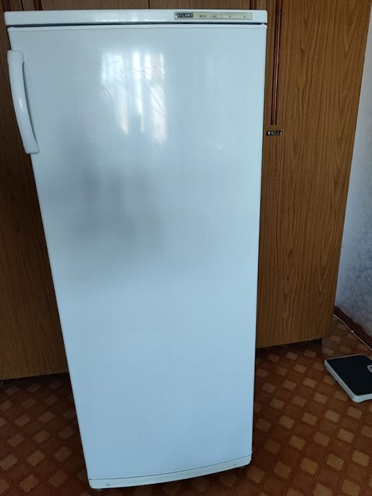 Продам морозилку