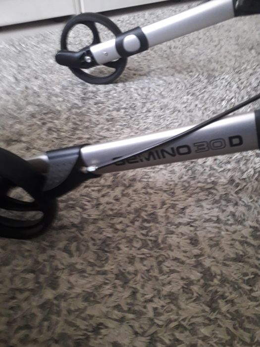 Vând rolator GEMINO 30 D