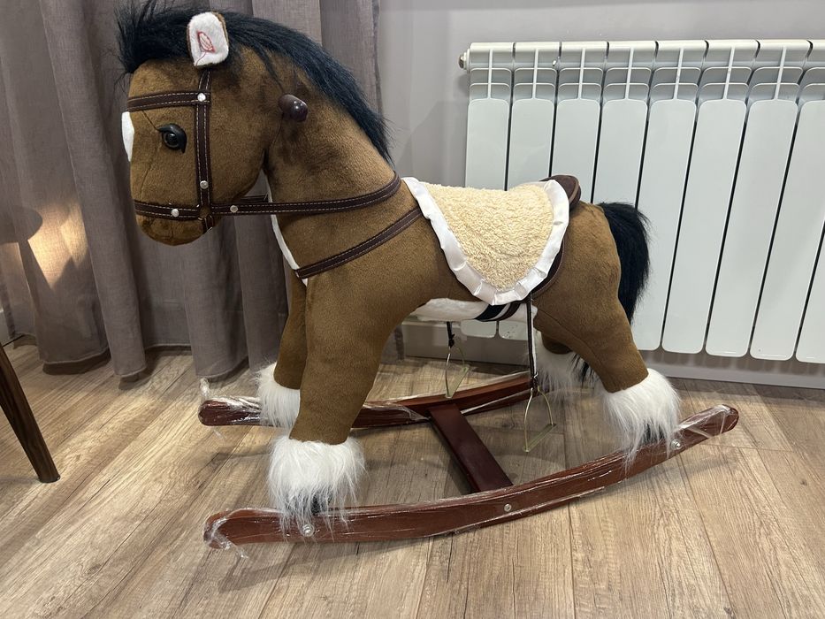 Игрушечная лошадка новая